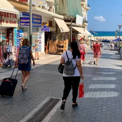 Ηράκλειο: Επιχειρηματίας πήρε χρήματα από Ισραηλινούς τουρίστες για να τους κάνει εκδρομή και εξαφανίστηκε