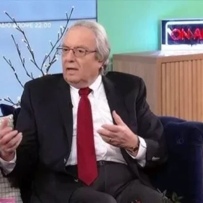 Για ποιον λόγο είναι λάθος να λέμε «θερμά συλλυπητήρια» – Τι λέει ο Γιώργος Μπαμπινιώτης