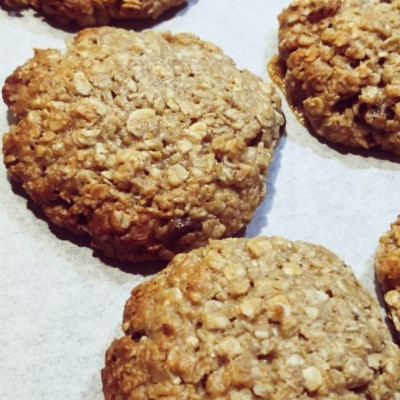 Μπισκότα βρώμης με μέλι, ταχίνι και σουσάμι