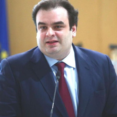 Μήνυση για διαδικτυακή παραπλανητική διαφήμιση Υπουργός εμφανιζόταν ψευδώς να προτρέπει πολίτες να επενδύσουν