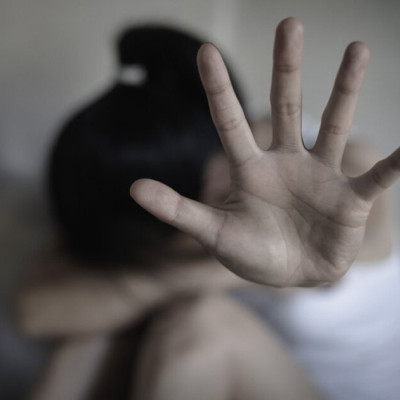 Φρίκη: 43χρονος βiασε 14χρονη με νοητική υστέρηση έξω από εκκλησία