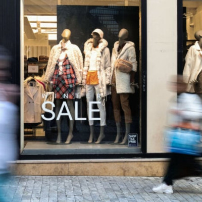 Το διάστημα των εκπτώσεων χαμηλή η κίνηση στα εμπορικά καταστήματα