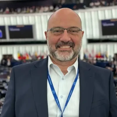 Κομισιόν σε Σάκη Αρναούτογλου-Μέτριος παράγοντας Καινοτομίας η Ελλάδα