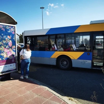 Καβγάς και αλληλομηνύσεις σε λεωφορείο στο Ίλιον, οδηγός πιάστηκε στα χέρια με 16χρονο - «Του έσπασε τα γυαλιά και το δόντι»