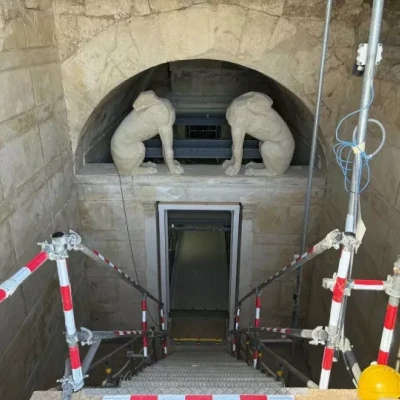 Λίνα Μενδώνη - Τύμβος Καστά: Ο δρόμος δεν αποτελεί ευθύνη του Υπουργείου Πολιτισμού