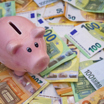 Η ΕΕ θα ενισχύσει τις χρηματοοικονομικές γνώσεις και τις επενδυτικές ευκαιρίες για τους πολίτες γράφει ο Χρήστος Αγοραστός