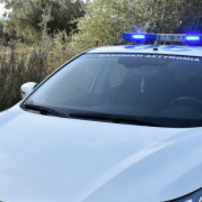 Εύβοια: Μεθυσμένη οδηγός μετά από τρελή πορεία συγκρούστηκε με σταθμευμένα οχήματα