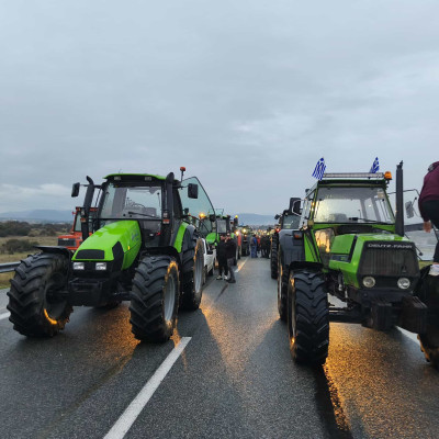 Την ώρα που χρειάζονται συμπαράσταση οι αγρότες γιορτές και πανηγύρια στους Δήμους για τα Χριστούγεννα