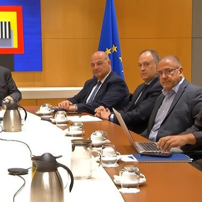 Συνάντηση Χατζηδάκη – Τσιάρα με εκπροσώπους κτηνοτρόφων Κρήτης