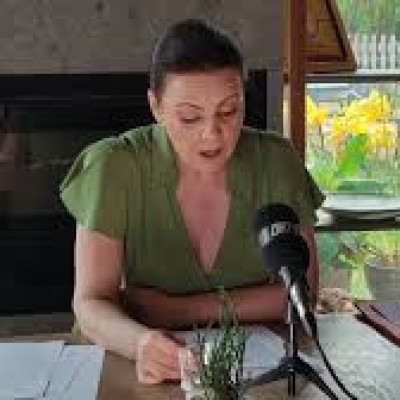 Έλενα Τούσκα -Η δημοτική αρχή να μη αρκεστεί στο "συμβολικό" κλείσιμο των δήμων