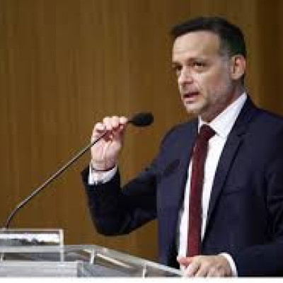 Xάρης Δούκας: «Έξι καθαρές προτάσεις για την πορεία του ΠΑΣΟΚ»