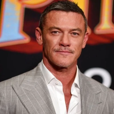 Ο Λουκ Έβανς πρωταγωνιστεί στο πολιτικό θρίλερ «The Party» του ITV