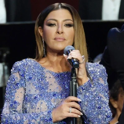 Έλενα Παπαρίζου: Παραμένει στο νοσοκομείο η τραγουδίστρια, οι νεότερες πληροφορίες για την υγεία της