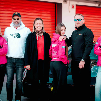 Από το Αυτοκινητοδρόμιο Σερρών Νέα μπουφάν για την αγωνιστική ομάδα του ΕΟΣ Σερρών