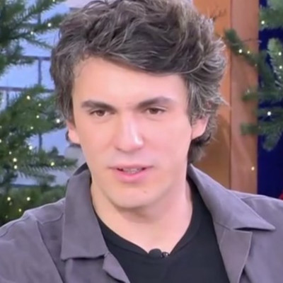 Δημήτρης Καπουράνης: "Εκείνος ήταν στην ουσία ο πατέρας μου - Γνώρισα τους γονείς μου όταν ήμουν τριών"