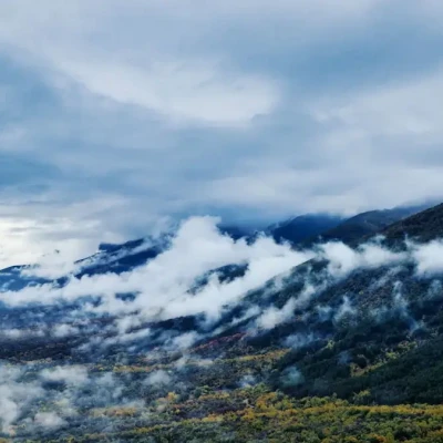 Καιρός αύριο: Συννεφιασμένος χωρίς βροχές – Μέχρι τους 23 βαθμούς θα φτάσει η θερμοκρασία