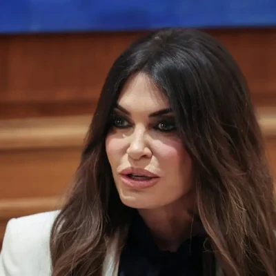 Κίμπερλι Γκιλφόιλ: Η Ελλάδα αναδεικνύεται σε δυναμικό κέντρο για την ενέργεια, την τεχνολογία και την καινοτομία – Η νέα ανάρτηση της Αμερικανίδας πρέσβη