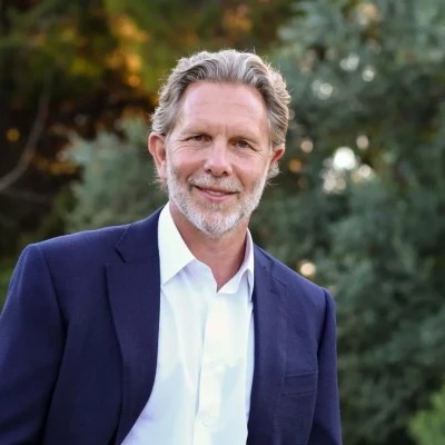 Παύλος Γερουλάνος- Θέλετε να σας πω από ποιους εκβιάζεται η κυβέρνηση;