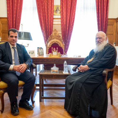 Συνάντηση Πλεύρη – Ιερώνυμου: «Επιλέγουμε τη συνεργασία με την Εκκλησία»