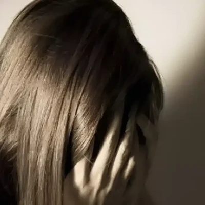 Φρίκη για 40χρονη Ελληνίδα, στα χέρια του συζύγου της – «Θα σε ξ@@@@@…μου ήρθαν α@@@@»