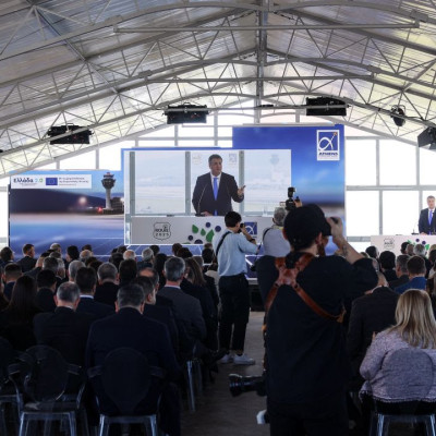Απόστολος Τζιτζικώστας: «Το αεροδρόμιο της Αθήνας είναι το πρώτο ενεργειακά αυτόνομο στην Ελλάδα»
