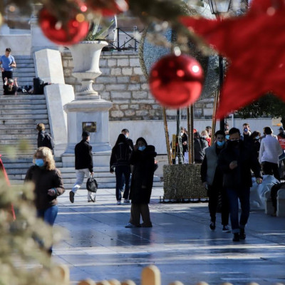 Έρευνα Klarna -Το 95,1% των Ελλήνων δηλώνει ότι η ακρίβεια θα επηρεάσει τις χριστουγεννιάτικες αγορές