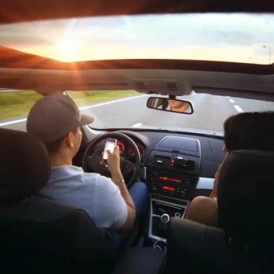 Οι πιο επικίνδυνες συνήθειες πίσω από το τιμόνι