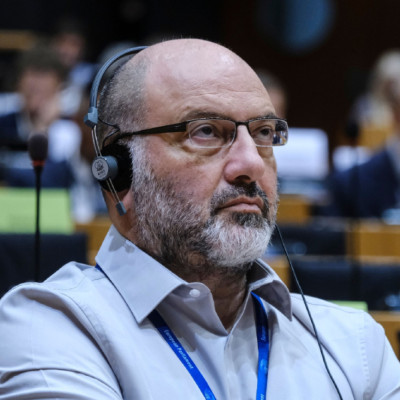 O Σάκης Αρναούτογλου ζητά καθαρές απαντήσεις από την Κομισιόν για Επιτραπέζια ελιά και Mercosur