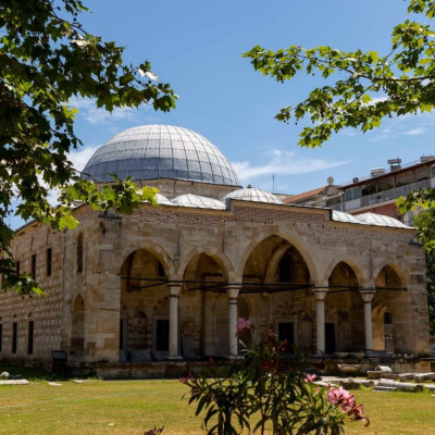 Την Κυριακή στο ΖΙΝΖΙΡΛΙ ΤΖΑΜΙ Έκθεση ζωγραφικής και γλυπτικής με Σερραίους εικαστικούς
