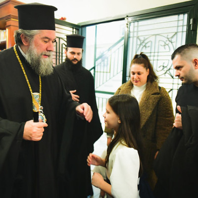 Σερρών Θεολόγος προς τους νέους: «Χωρίς την πίστη στον Χριστό ο άνθρωπος φτωχαίνει, θαμπώνει, διολισθαίνει»