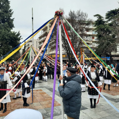 Αποκριάτικο χρώμα και παράδοση από το Δήμο Σερρών και τους πολιτιστικούς συλλόγους με το «Γαϊτανάκι»