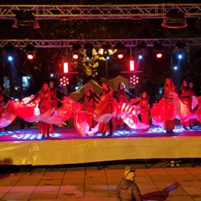 Χορός και μουσική ζέσταναν το “Κάστρο των Χριστουγέννων” στο Σιδηρόκαστρο