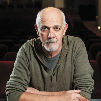 Γιώργος Κιμούλης: «Η θέση που έχω δεν με έχει βοηθήσει να γίνω εύπορος οικονομικά»