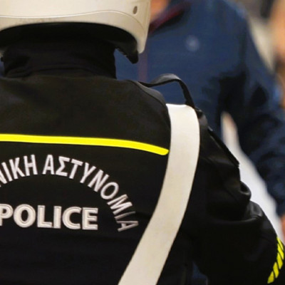 Εύβοια: Αστυνομικός συνελήφθη για ενδοικογενειακή βία κατά της συζύγου του