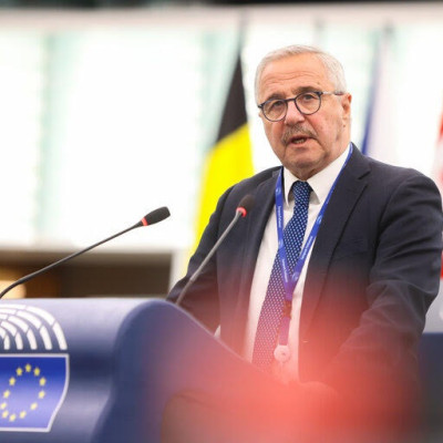 Ο Γιάννη Μανιάτης στην Κύπρο κεντρικός ομιλητής στη Διάσκεψη των Προέδρων των Επιτροπών Ευρωπαϊκών Υποθέσεων των Κοινοβουλίων της Ε.Ε.