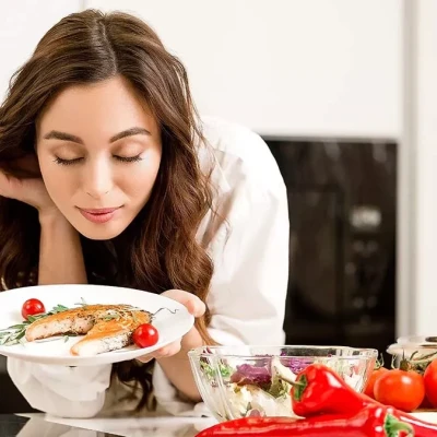 Ρίξτε την κοιλιά με τη «μέθοδο που χορτάτε» – Τι θα τρώτε