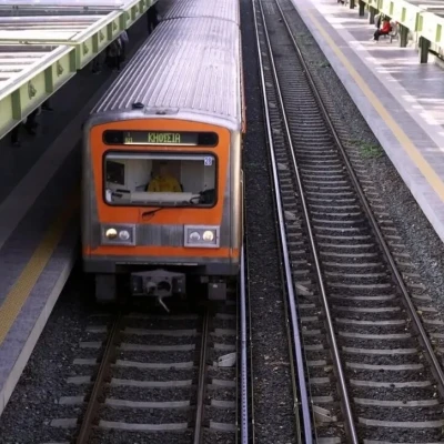 Ακινητοποιημένος συρμός του ΗΣΑΠ στον Περισσό - Έμεινε χωρίς ρεύμα