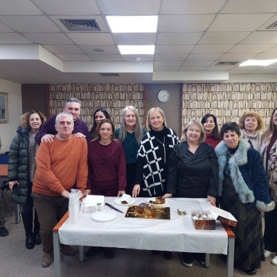 Ζεστό γιορτινό κλίμα και ευχές στην κοπή της βασιλόπιτας της Δημόσιας Κεντρικής Βιβλιοθήκης Σερρών