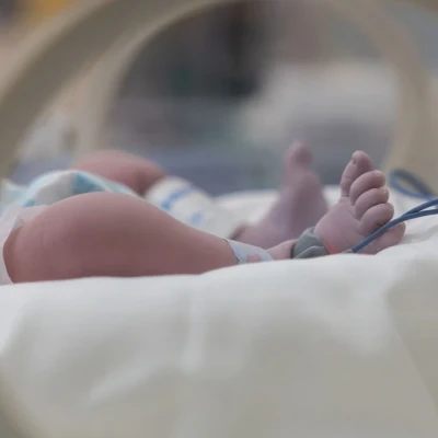 Νεκρό βρέφος 5 μηνών στην Αττική: Ξυπνήσαμε και την βρήκαμε παγωμένη, λέει η μητέρα