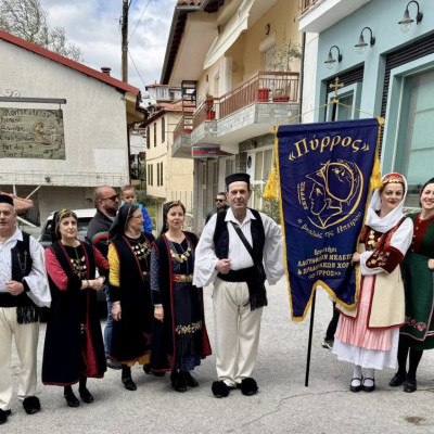 Ο Σύλλογος «Πύρρος-Εργαστήρι Παραδοσιακών Χορών» μεταφέρει το μήνυμα της παράδοσης και της άνοιξης