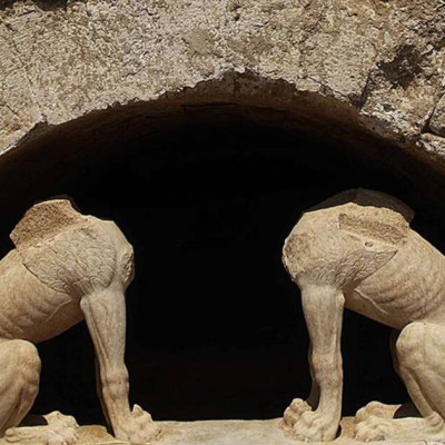 Για το ταφικό μνημείο στον Τύμβο Καστά περάσαμε από τις μελέτες στις εκτιμήσεις;