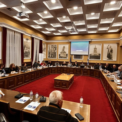 Έντονη διαμαρτυρία στο Δημοτικό Συμβούλιο Σερρών- Σε "ομηρία" ο Κώστας Καρπουχτσής από χρέη της ΔΑΕΚΑΣ