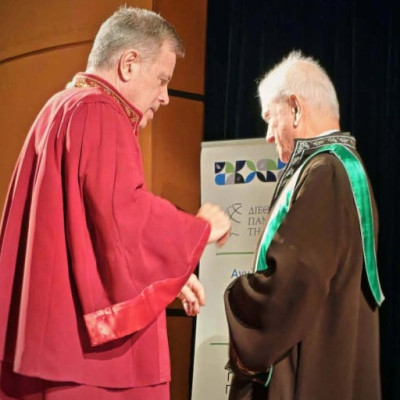 Επίτιμος Διδάκτορας του ΔΙΠΑΕ ο ζωγράφος Στέφανος Δασκαλάκης