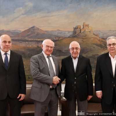 Συνάντηση Κακλαμάνη Hernandez. -Ανησυχία για τις εξελίξεις στην Μέση Ανατολή
