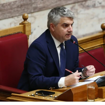 Ο Οδυσσέας Κωνσταντινόπουλος αποφάσισε να παραιτηθεί από βουλευτής- Επιστρέφει την έδρα στο ΠΑΣΟΚ