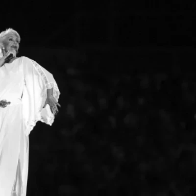 Τα αίτια θανάτου της Μαρινέλλας & η βαθιά πίστη - Έσβησε στο «καταφύγιο» της από...