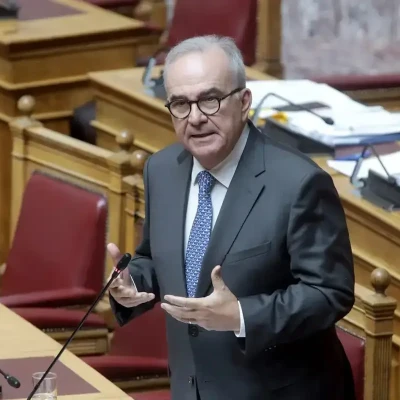 Συνάντηση Παπαθανάση με φορείς και επιχειρήσεις που δραστηριοποιούνται στον κλάδο της αμυντικής βιομηχανίας