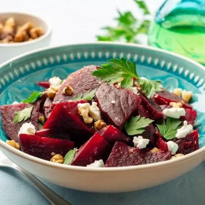 Το κατακόκκινο υπερτρόφιμο που στηρίζει καρδιά, έντερο και αντοχή – Και υπάρχει ήδη στην κουζίνα μας